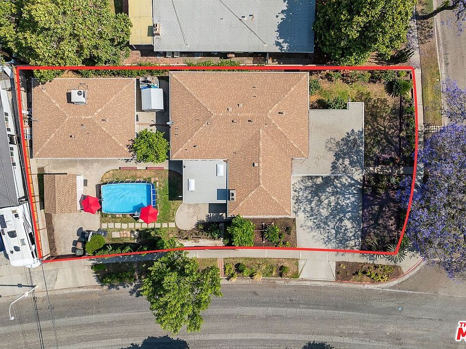 2nd image of 720 Maertin Ln