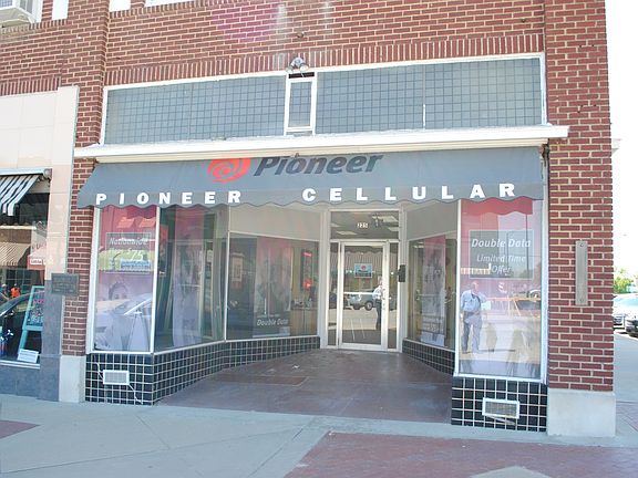 5th image of 223 N Penn Ave