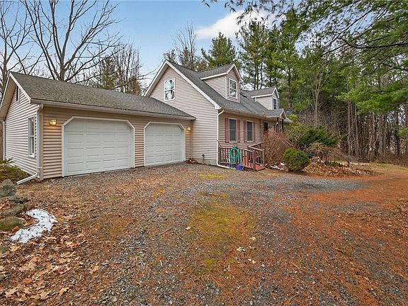 3rd image of 1936 Briggs Rd