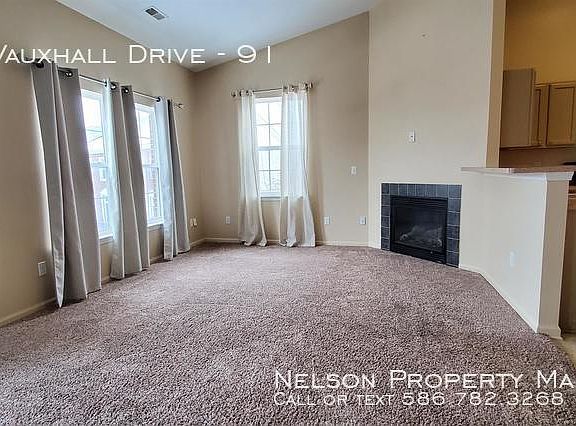3rd image of 14537 Vauxhall Dr #91