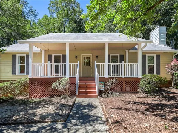 1143 Crystal Springs Trl, Hampton, GA 30228