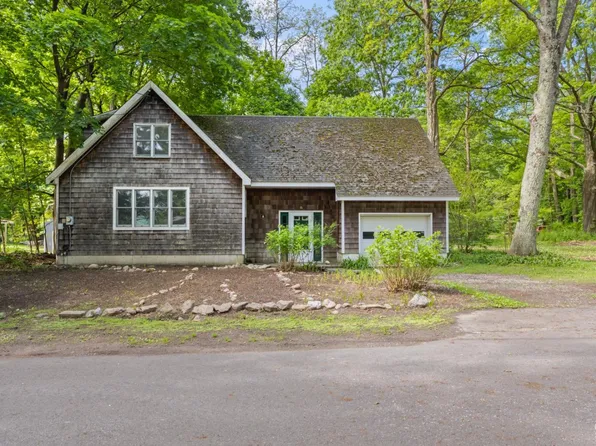 16 Summerside Avenue, Elizaville, NY 12523