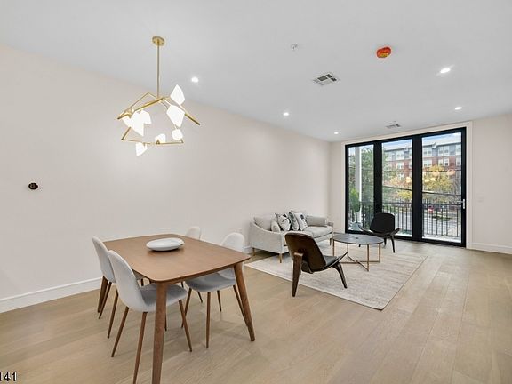 4th image of 14 2nd St #2D