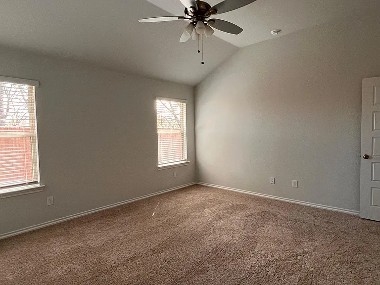 5744 Brookville Dr — Photo 14