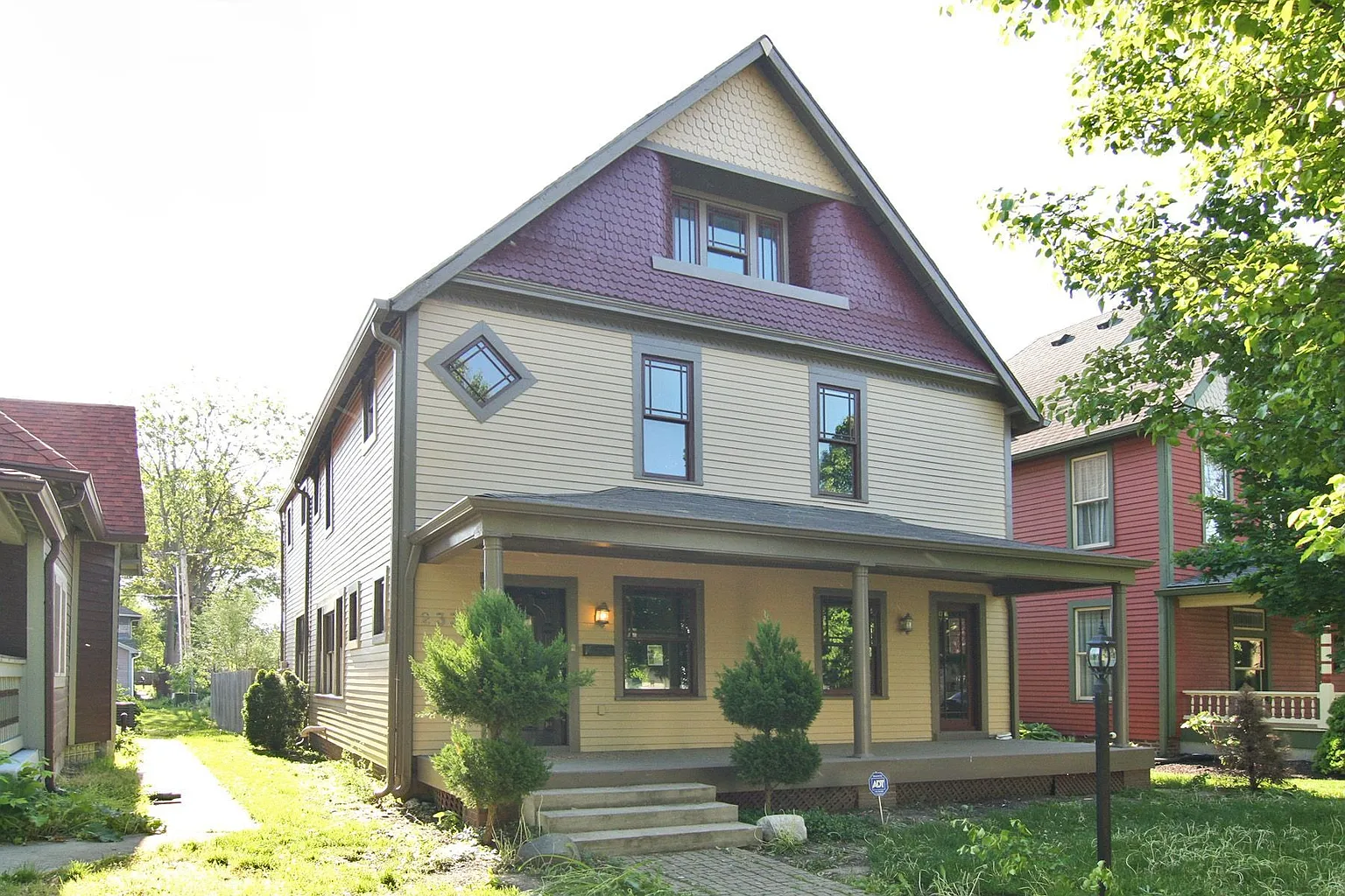 2333 N Talbott St photo 1