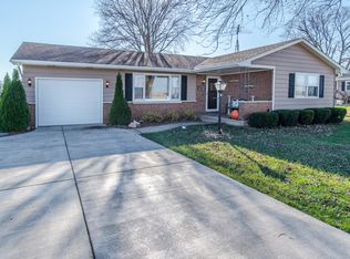 9883 Brisbin Rd, Morris, IL 60450