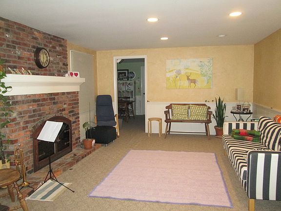 4th image of 263 Glen Oak Dr