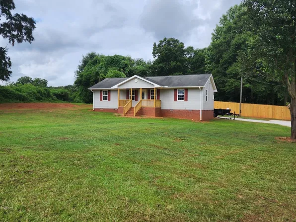 2600 Whippoorwill Trl, Hartwell, GA 30643