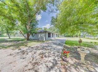 1725 Strawn Rd, Houston, TX 77039