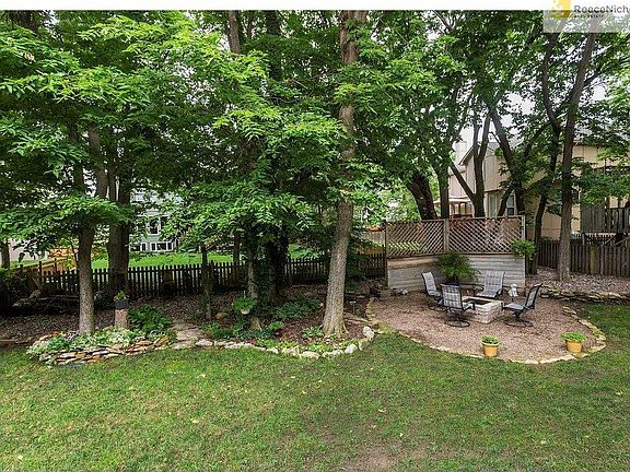 3rd image of 13106 Goddard Ave