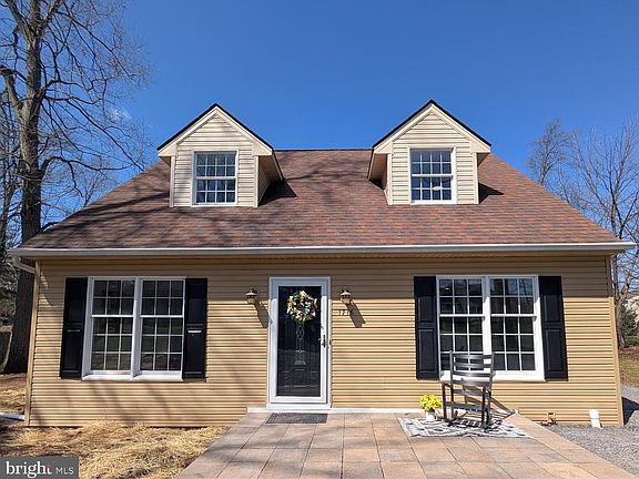 3rd image of 1716 Supplee Rd