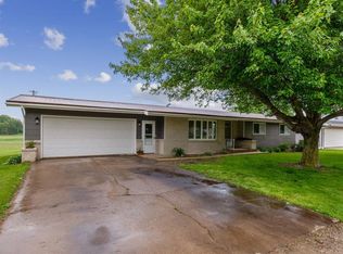 402 1st Ave, Keystone, IA 52249