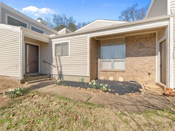 2004 Broken Bow, North Little Rock, AR 72116