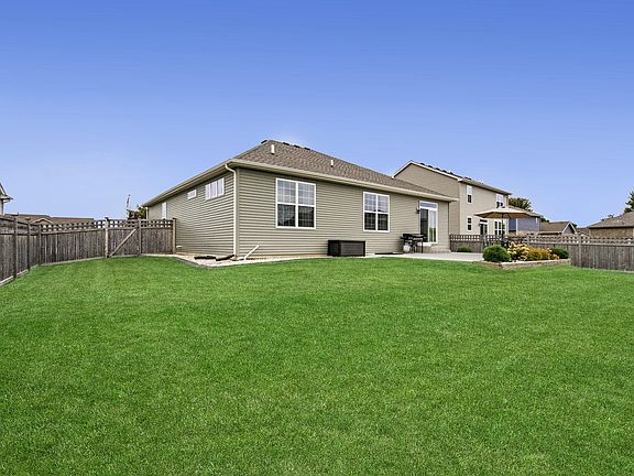 3rd image of 801 Feeney Dr