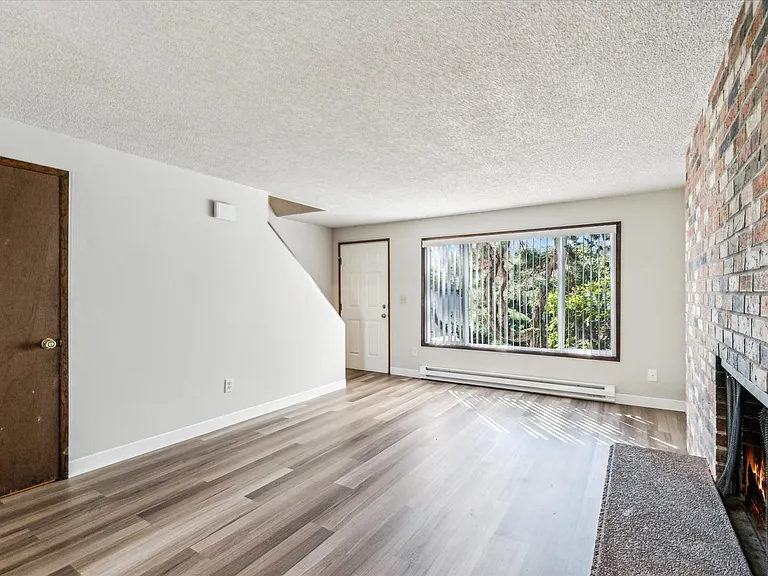 5847-5855 SE Holgate Blvd — Photo 15