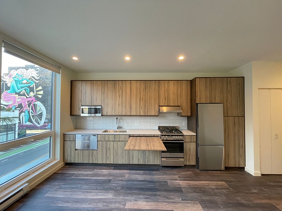 1st image of 1126 W Chicago Ave #315