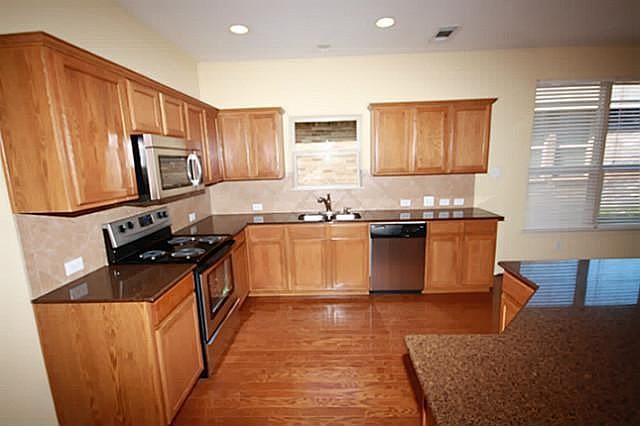 1st image of 324 Amethyst Dr