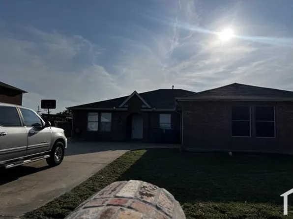 4413 Sunny Brook Dr, Rowlett, TX 75088