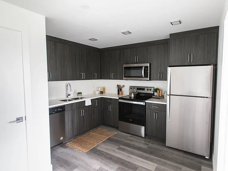 30 University Cres — Photo 13