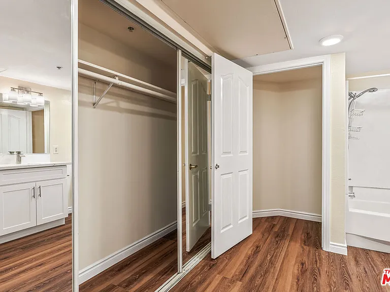 4755 Templeton St #2115 — Photo 26
