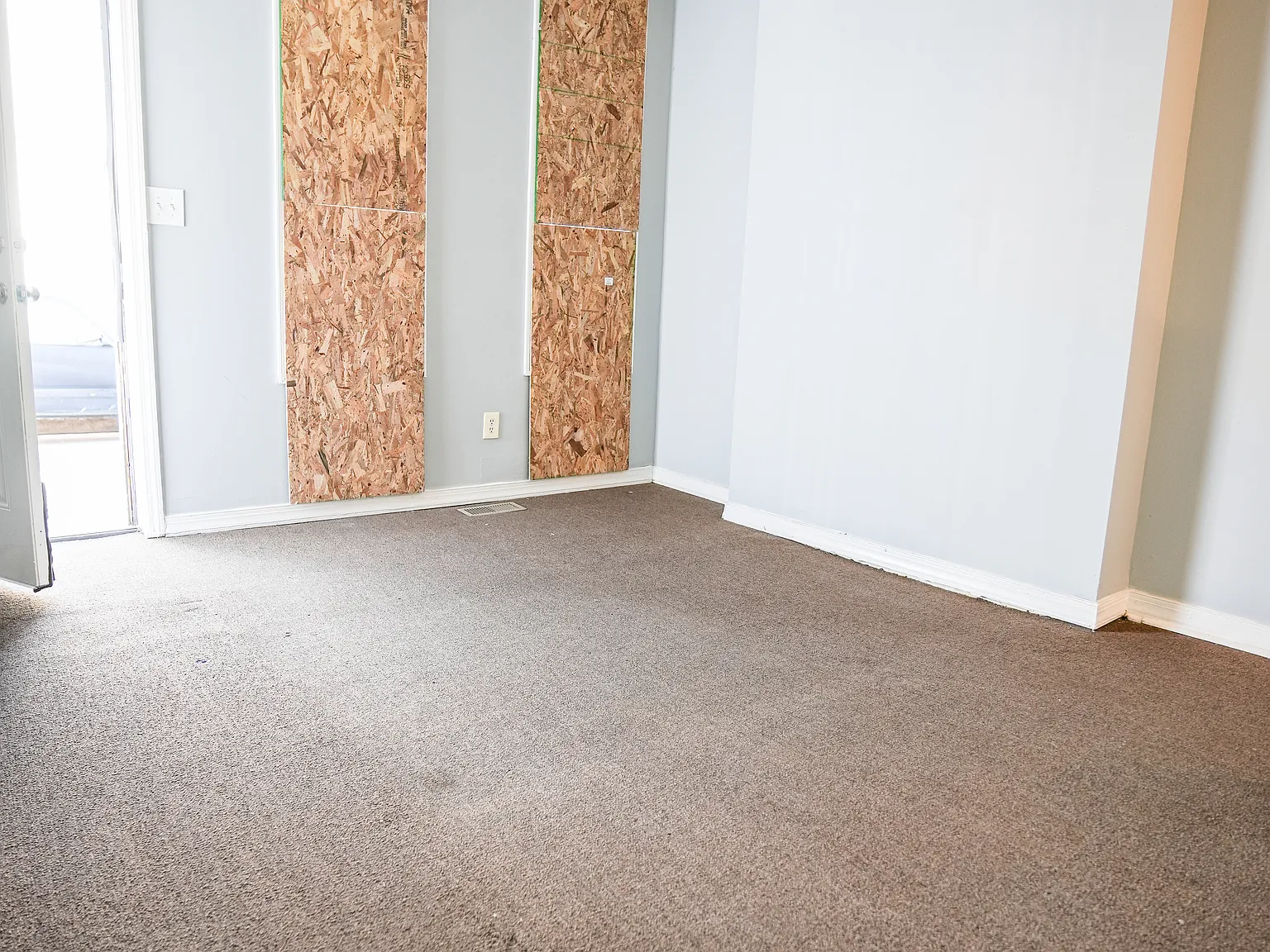2 bed, 1.0 bath, $1,400 — Photo 4