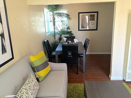 4th image of 5133 Trowbridge Dr APT 4