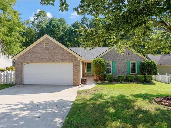 5745 River Ridge Ln, Sugar Hill, GA 30518