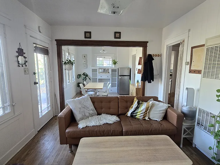 833 Belmont Ave — Photo 3