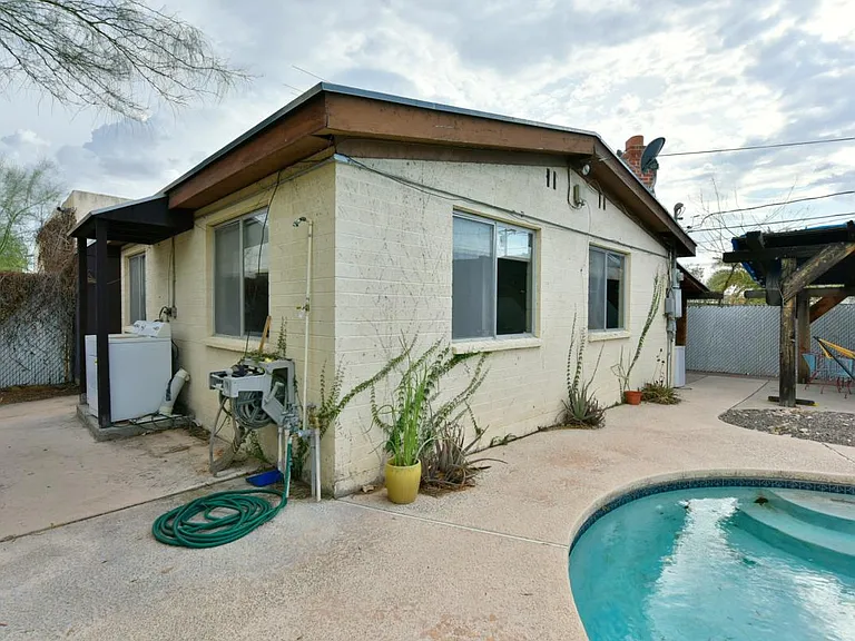 1521 E Mabel St #A — Photo 5