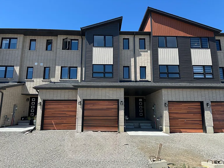 49 Flan Blvd — Photo 1