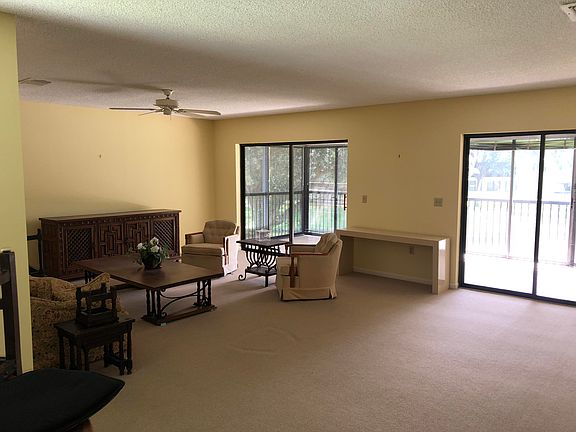 2nd image of 34 Stratford Ln W APT B
