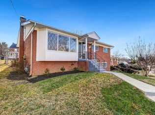 1446 Roxanna Rd NW, Washington, DC 20012