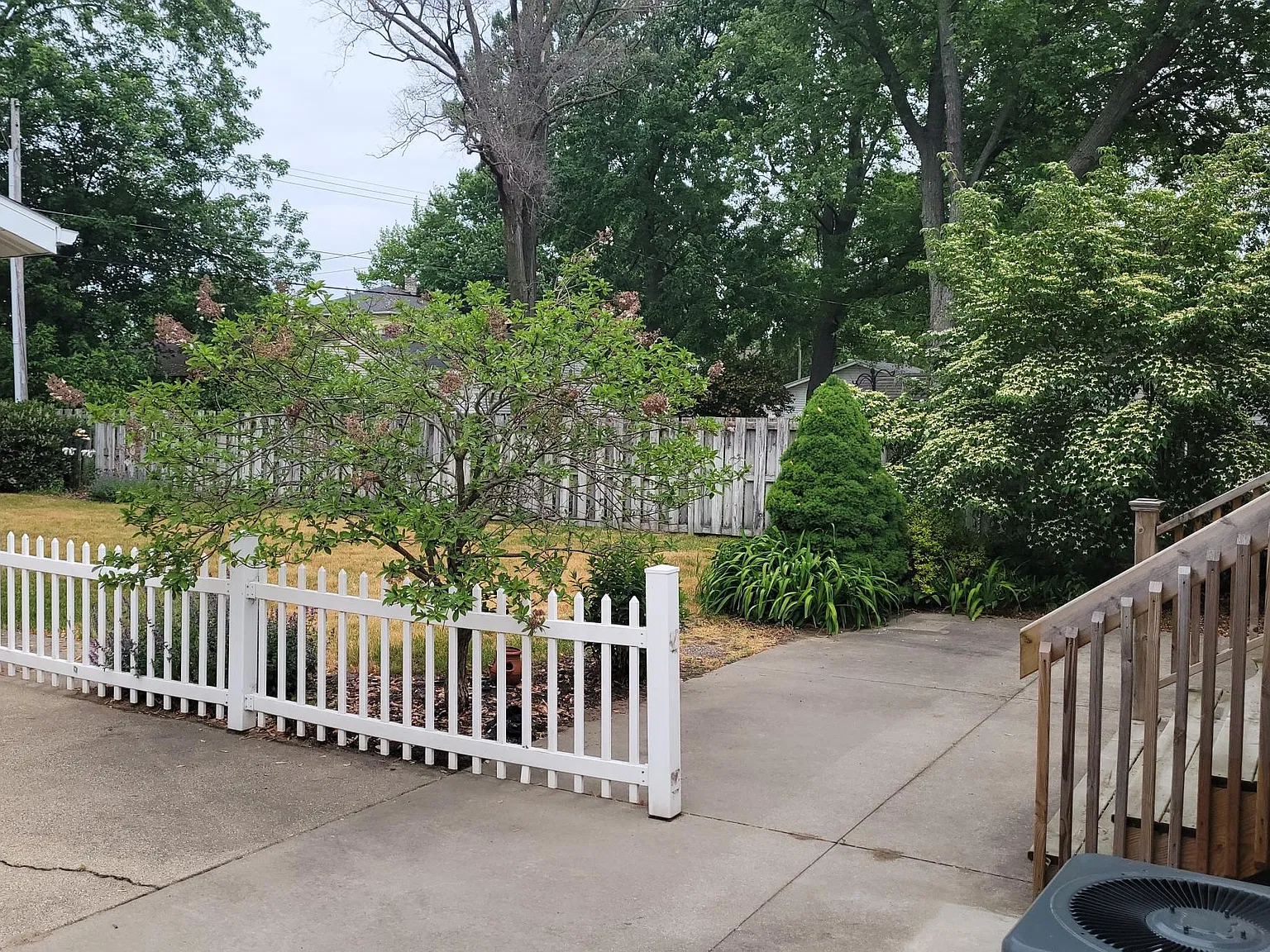 3 bed, 2061 sqft, $2,350 — Photo 4