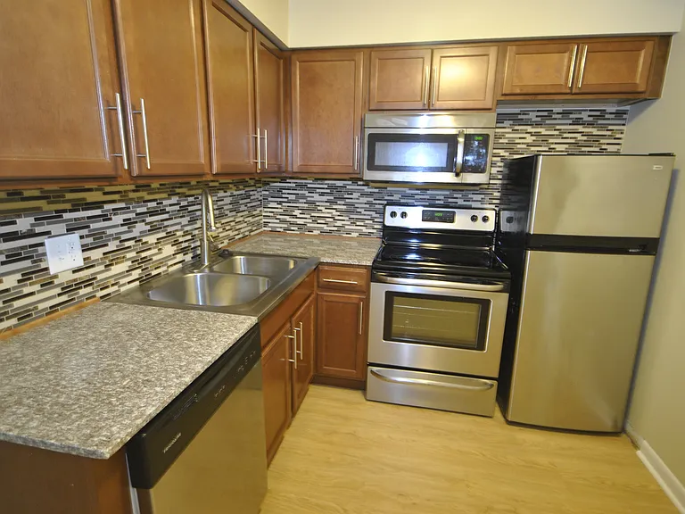 520 N. Ashley — Photo 37