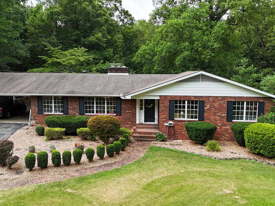 1st image of 208 Caroline Rd