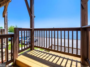 112 Villa Capri Cir, Essex, MD 21221