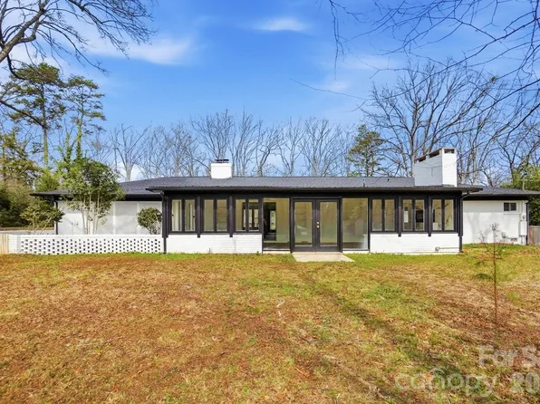 125 Forest Hills Dr, Monroe, NC 28112