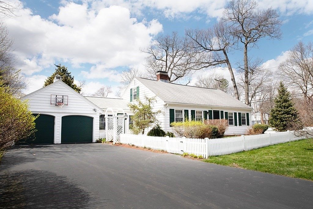 102 Grove St, Plainville, MA 02762 Zillow