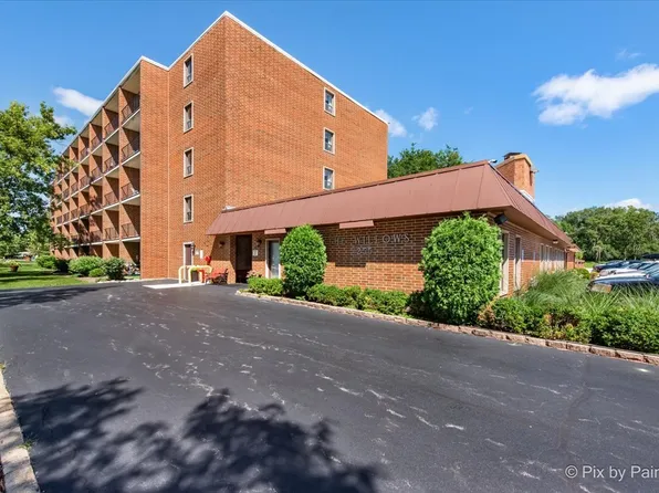 255 S West Ave APT 308, Elmhurst, IL 60126
