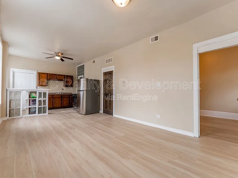3328 W Chicago Ave #2R — Photo 6