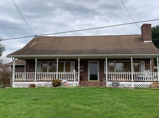 735 Baker Ridge Rd, Clintwood, VA 24228