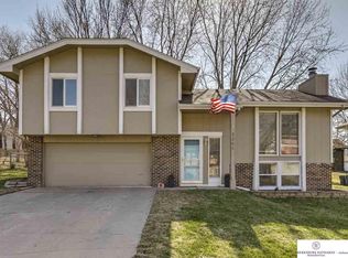2246 N 128th Cir, Omaha, NE 68164