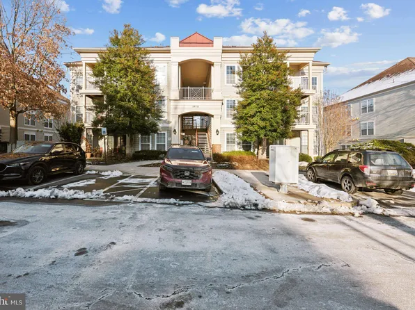 18711 Sparkling Water Dr #10-D, Germantown, MD 20874
