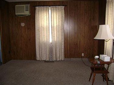 5th image of 4108 Riverview Ln