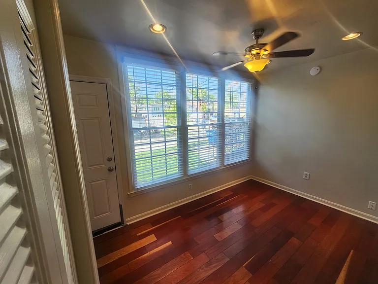 953 Randolph St NW #B — Photo 12