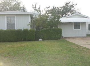 426 Royal Ave, Grand Prairie, TX 75051