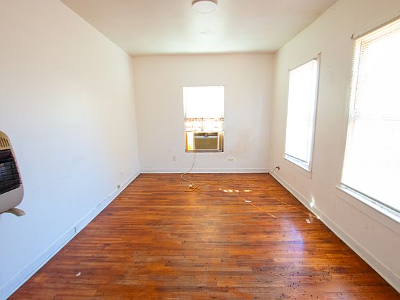 4th image of 108 N Gordon Dr #D