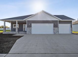 105 Annies Way, Mapleton, ND 58059