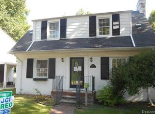 10414 Borgman Ave, Huntington Woods, MI