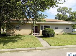 600 Esther Ave, Lafayette, MN 56054